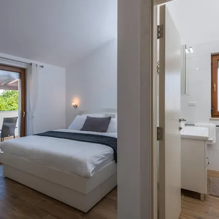 Ferienhaus Kuenstler By Interhome