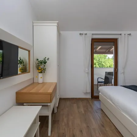 Kuenstler By Interhome *