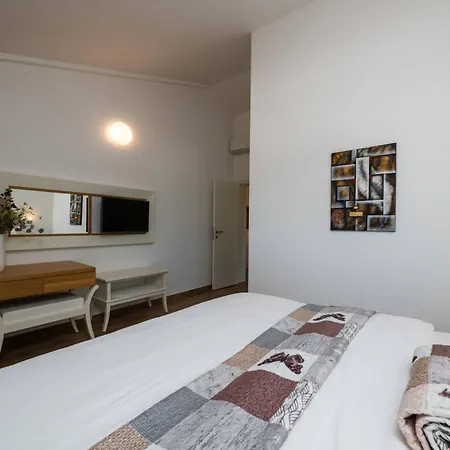 Ferienhaus Kuenstler By Interhome *