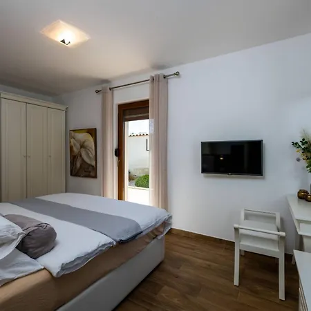Kuenstler By Interhome