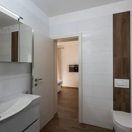 Ferienhaus Kuenstler By Interhome *
