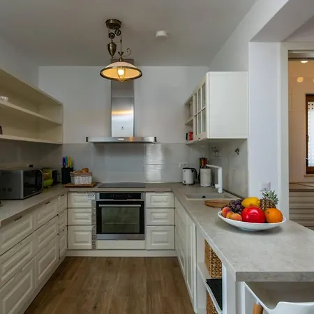 Kuenstler By Interhome *
