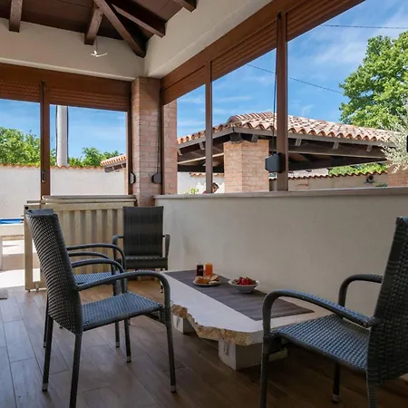 Ferienhaus Kuenstler By Interhome