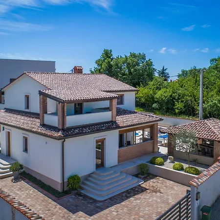 Kuenstler By Interhome